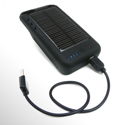 Mooncharge – Solar Charger iPhone 4 Battery Case